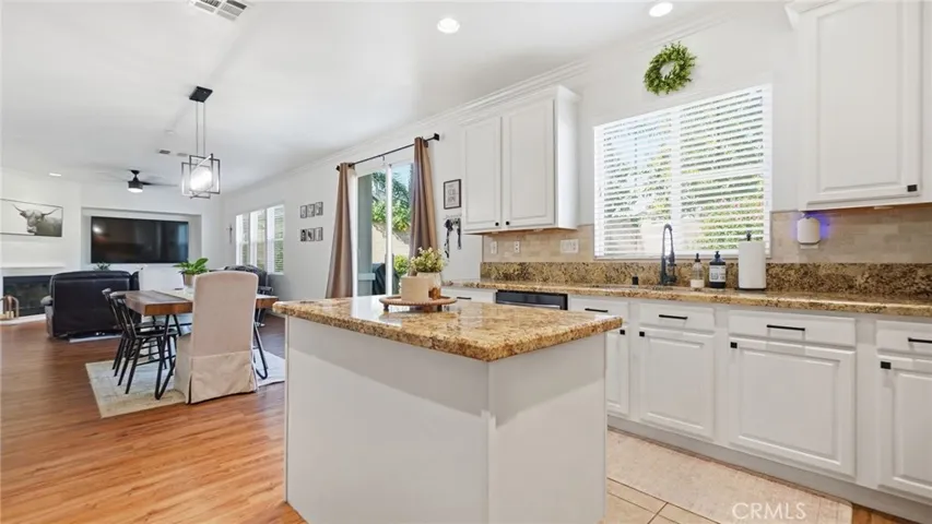 6067 Cone Peak, Fontana, California 92336