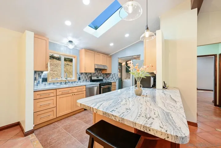 11414 Betsworth, Valley Center, California 92082