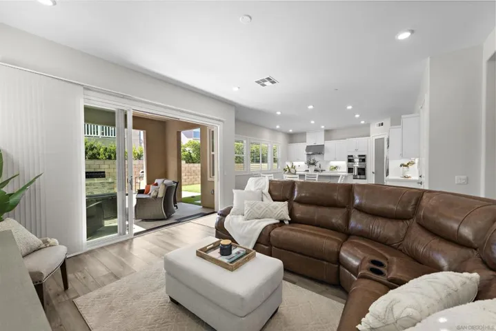 624 Pelion, Lake Forest, California 92630