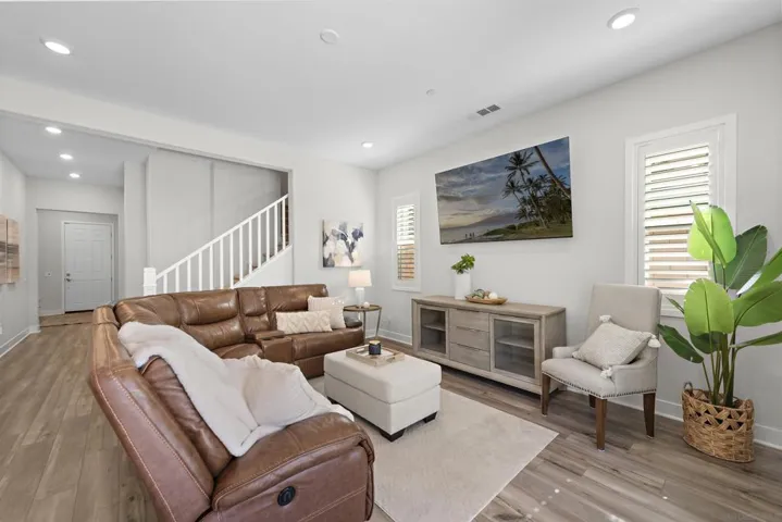 624 Pelion, Lake Forest, California 92630