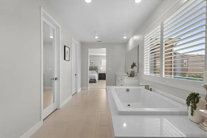 624 Pelion, Lake Forest, California 92630
