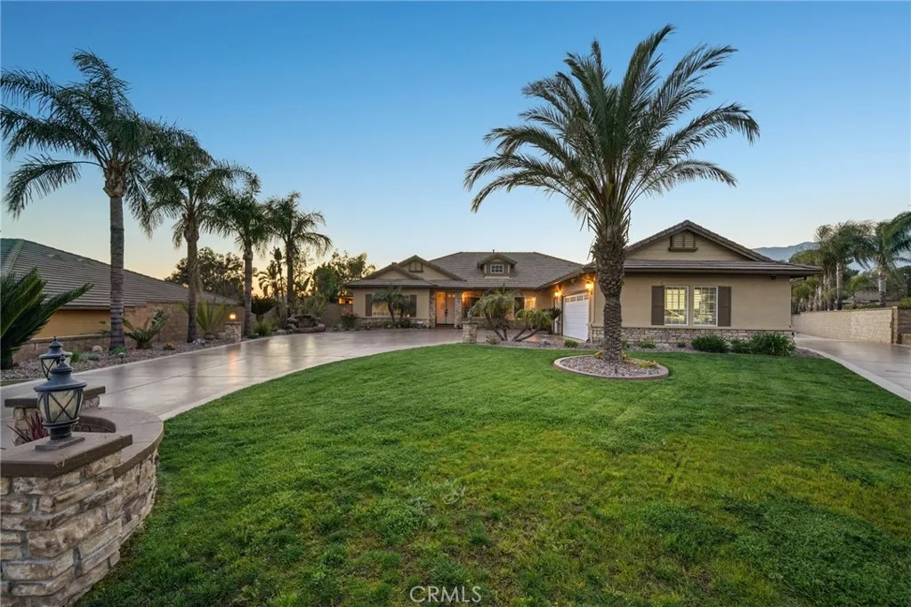 6822 Foxtail Ct