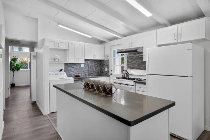 10391 Johnson Avenue, Cupertino, California 95014
