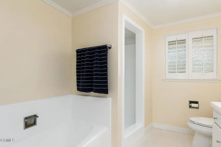 1300 S Marengo Ave 021-mls