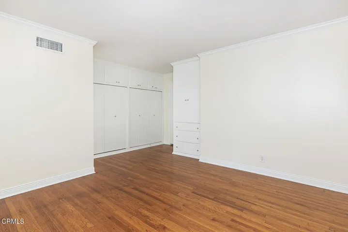 1300 S Marengo Ave 024-mls