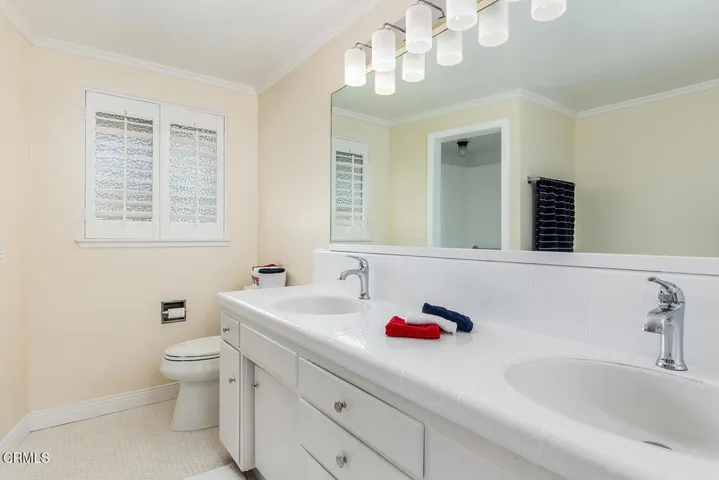 1300 S Marengo Ave 020-mls