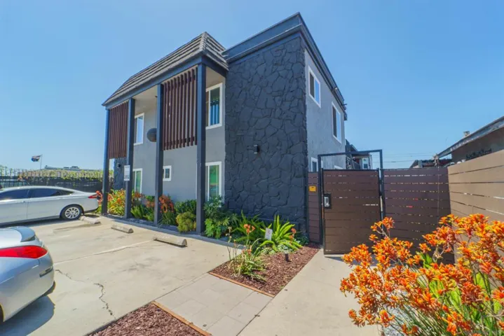 4022 42nd, San Diego, California 92105