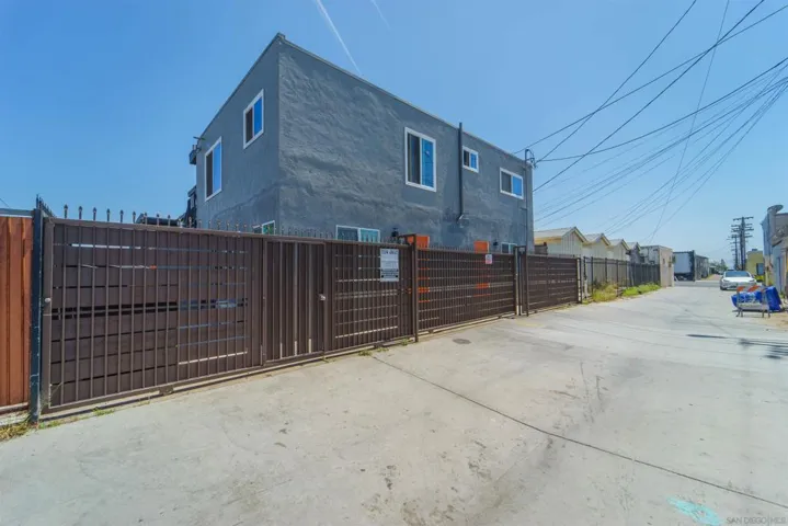 4022 42nd, San Diego, California 92105