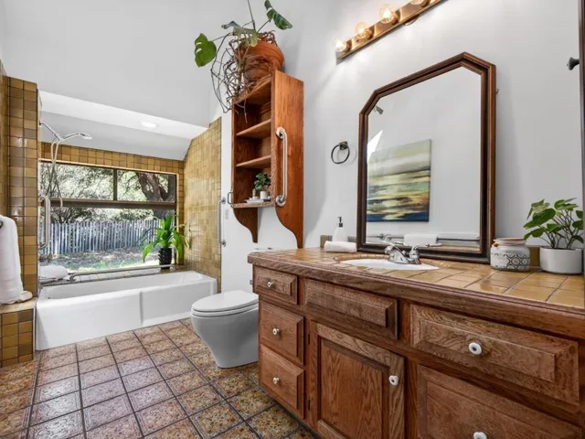 925 Old Farm Lane, Aptos, California 95003