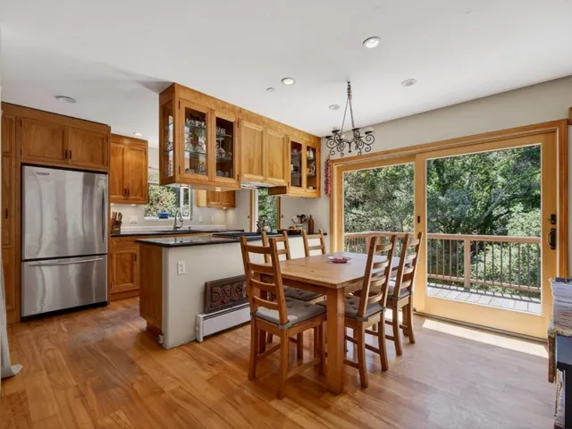 925 Old Farm Lane, Aptos, California 95003