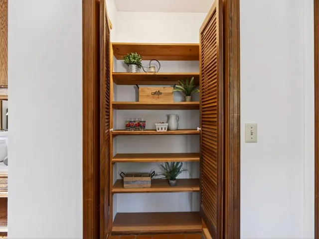 925 Old Farm Lane, Aptos, California 95003
