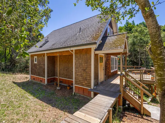 925 Old Farm Lane, Aptos, California 95003