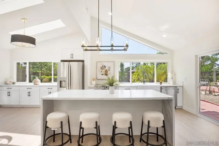 9956 Cummins Pl, San Diego, California 92131