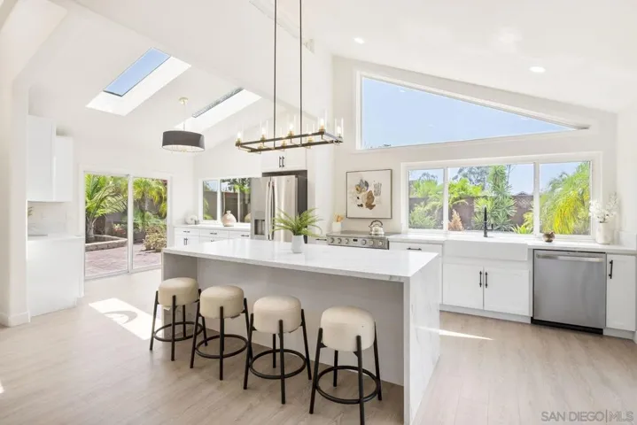 9956 Cummins Pl, San Diego, California 92131