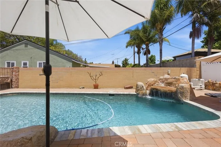 POOL WATERFALL
