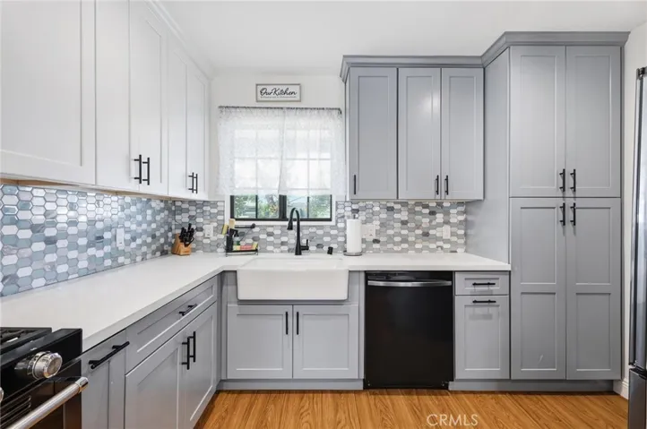 FARMHOUSE SINK & CABINETS