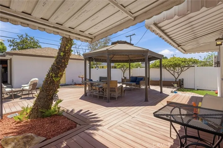 GAZEBO IN BACK