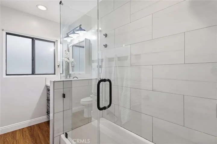 SECOND BATH SHOWER