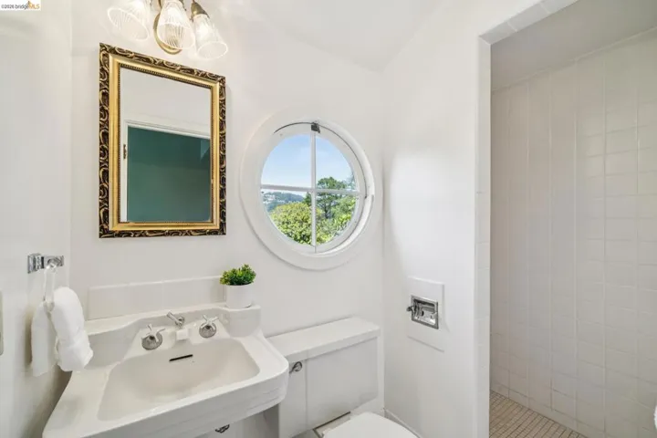 5933 Johnston Dr., Oakland, California 94611
