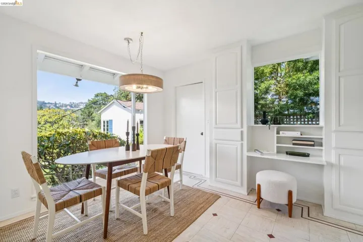5933 Johnston Dr., Oakland, California 94611