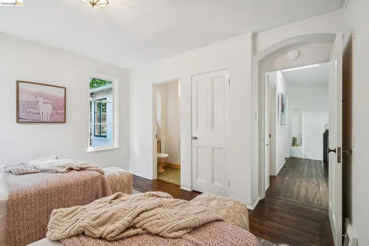 5933 Johnston Dr., Oakland, California 94611