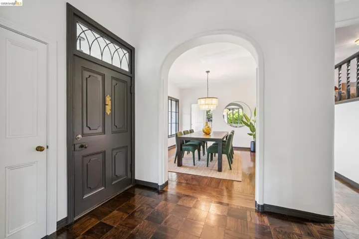 5933 Johnston Dr., Oakland, California 94611