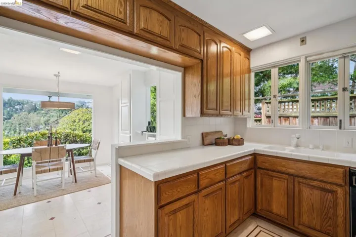5933 Johnston Dr., Oakland, California 94611