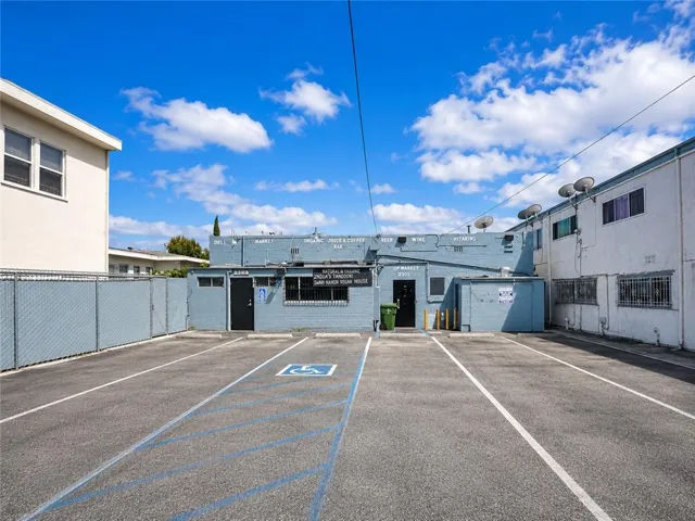 2305 Ocean Park, Santa Monica, California 90405