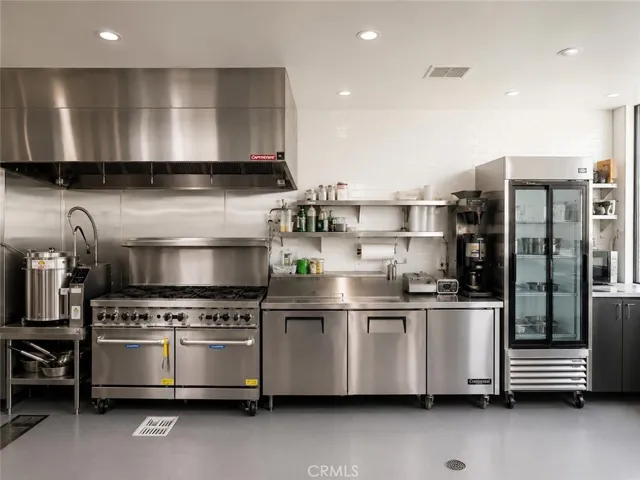 2305 Ocean Park, Santa Monica, California 90405