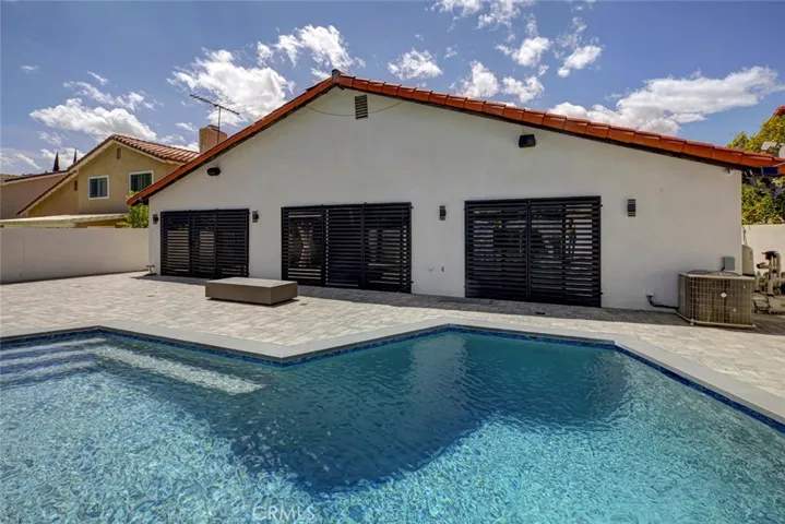 9450 Tampa, Northridge, California 91324