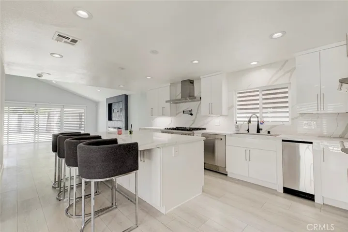 9450 Tampa, Northridge, California 91324