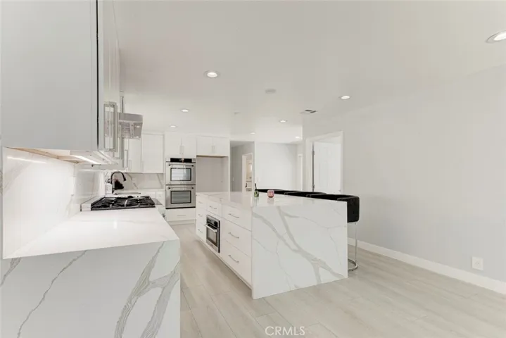 9450 Tampa, Northridge, California 91324