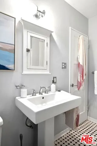 818 20th Street A, Santa Monica, California 90403