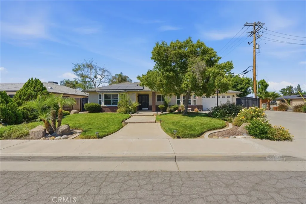 100 W Adrian Way, Hanford, California 93230 — photo 5