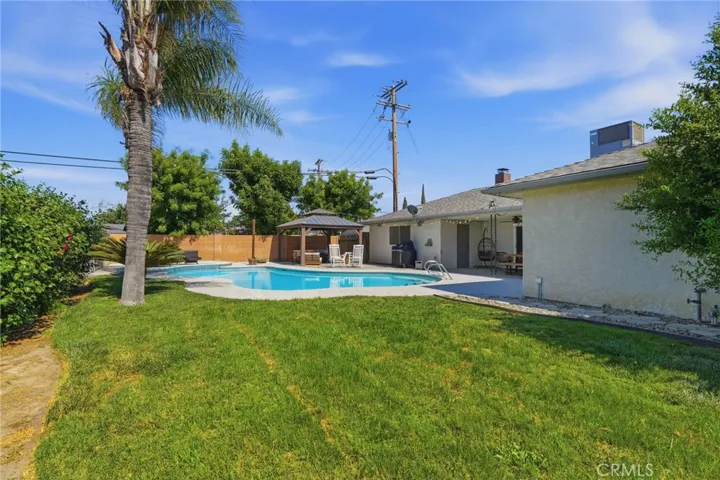 100 W Adrian Way, Hanford, California 93230
