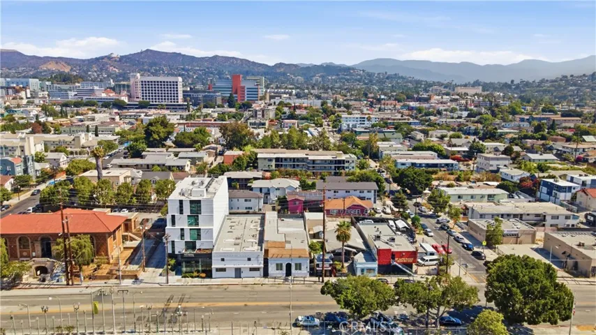 4563 Santa Monica, Los Angeles, California 90029