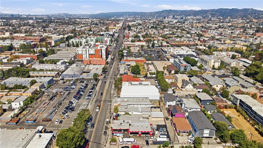 4563 Santa Monica, Los Angeles, California 90029