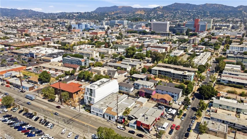 4563 Santa Monica, Los Angeles, California 90029