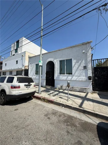 4563 Santa Monica, Los Angeles, California 90029
