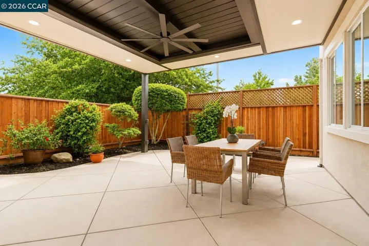 586 Dutch Elm Dr, Hercules, California 94547