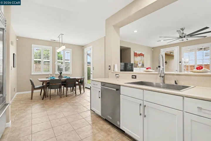 586 Dutch Elm Dr, Hercules, California 94547