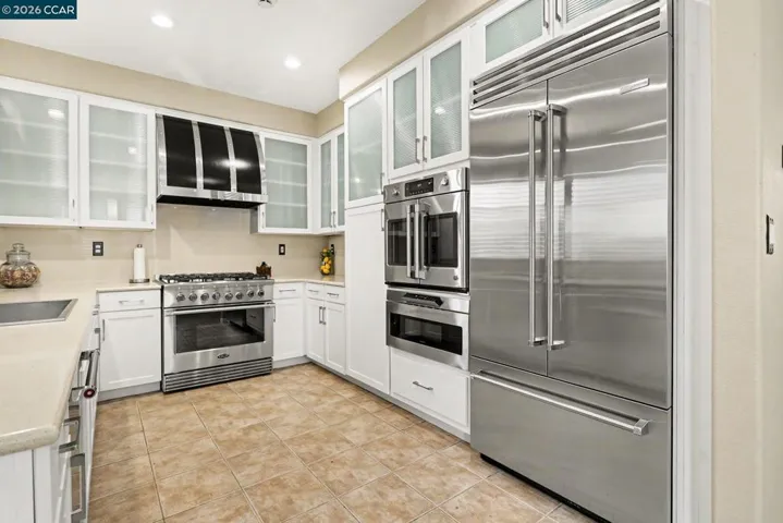 586 Dutch Elm Dr, Hercules, California 94547