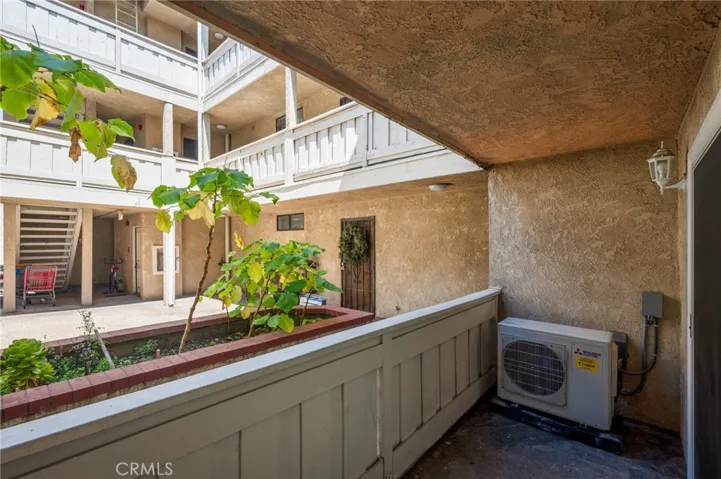1723 Cedar 103, Long Beach, California 90813