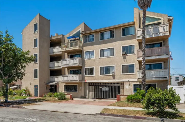 1723 Cedar 103, Long Beach, California 90813