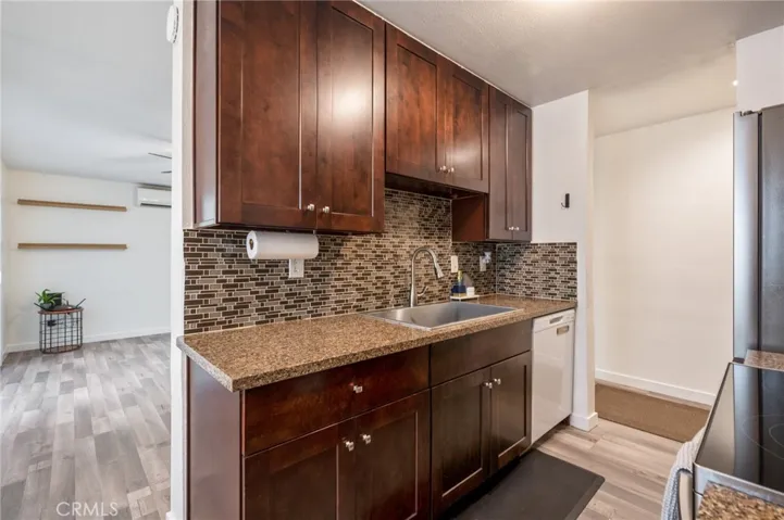 1723 Cedar 103, Long Beach, California 90813