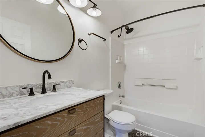 555 Maine Avenue 207, Long Beach, California 90802