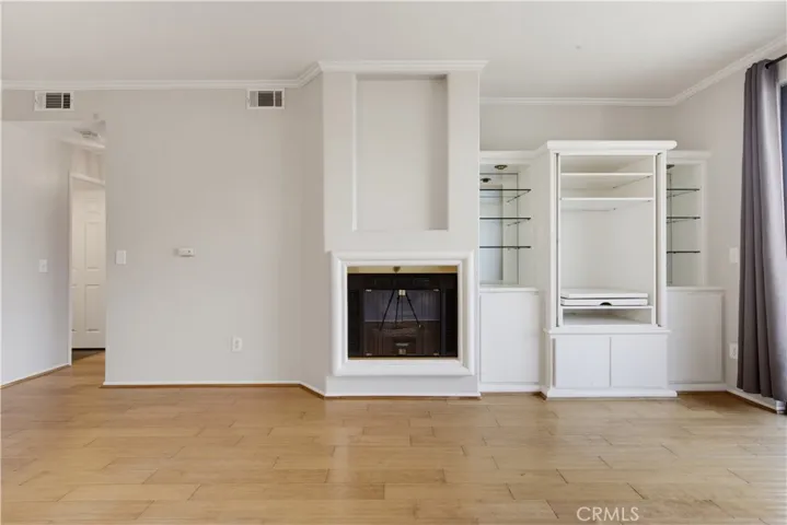555 Maine Avenue 207, Long Beach, California 90802