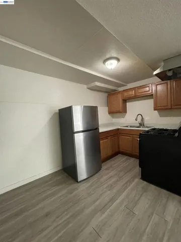 2424 E 24th Street, Oakland, California 94601