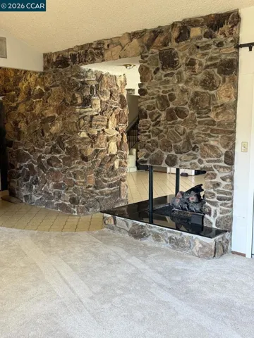 40 Carter Ct, El Sobrante, California 94803-3314