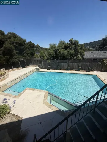 40 Carter Ct, El Sobrante, California 94803-3314